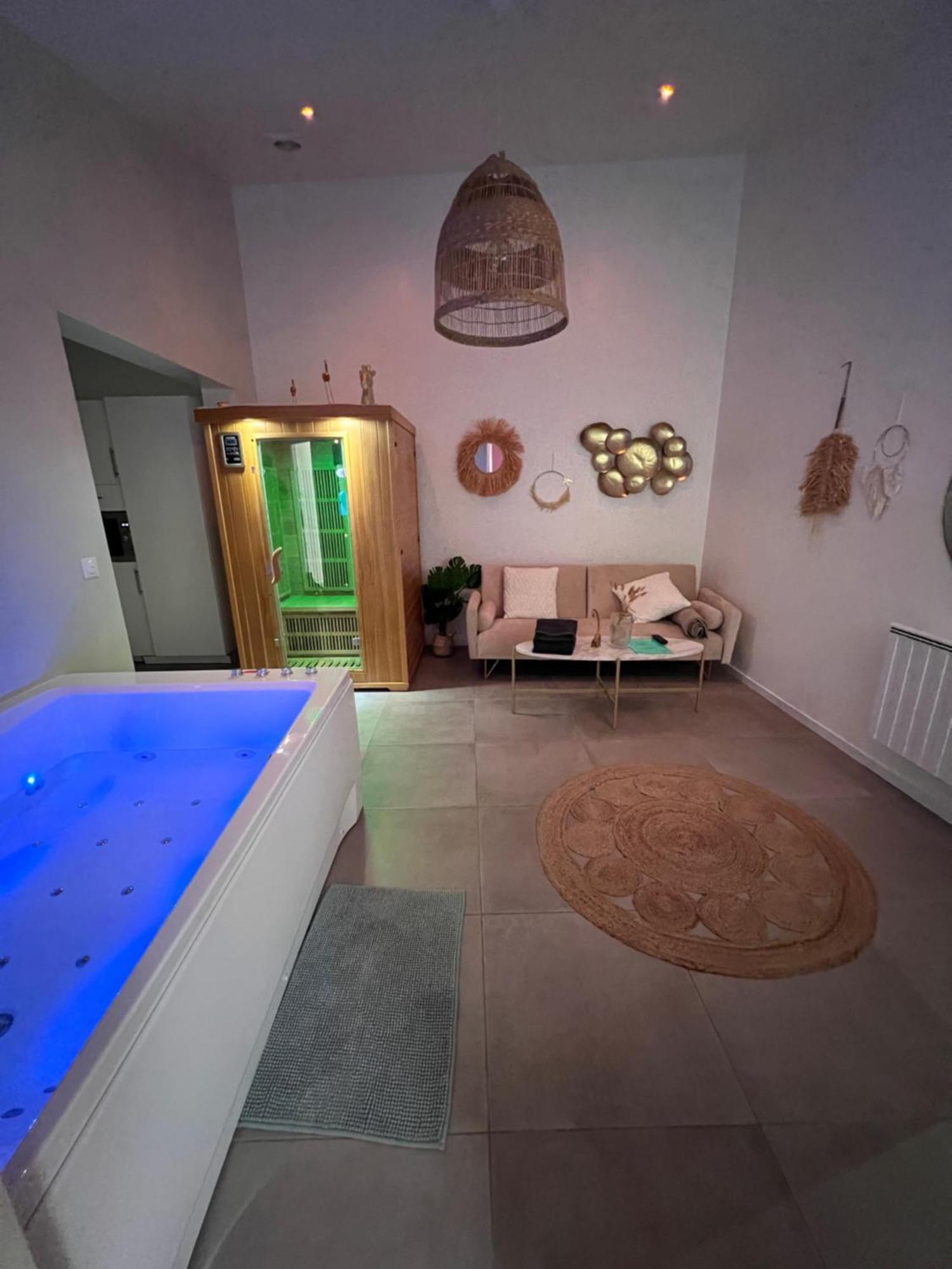 Spa Jungle Le Mesnil-Saint-Denis ภายนอก รูปภาพ