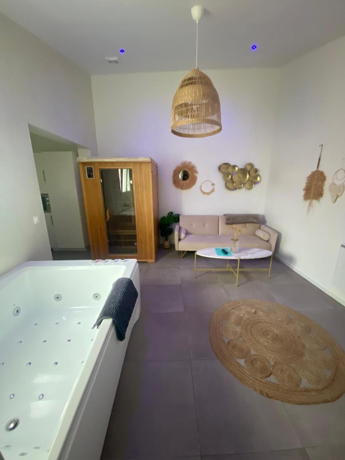 Spa Jungle Le Mesnil-Saint-Denis ภายนอก รูปภาพ