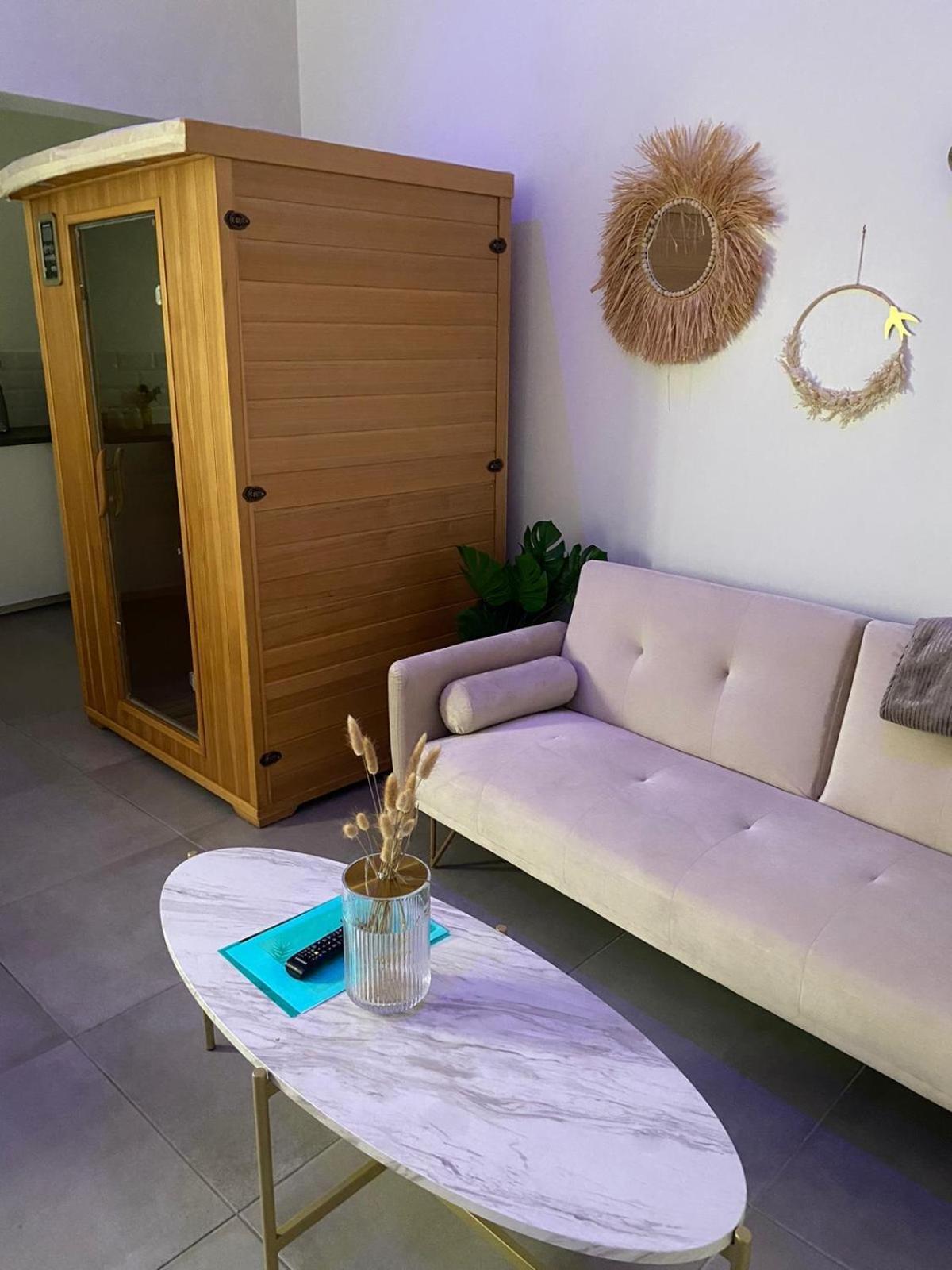 Spa Jungle Le Mesnil-Saint-Denis ภายนอก รูปภาพ
